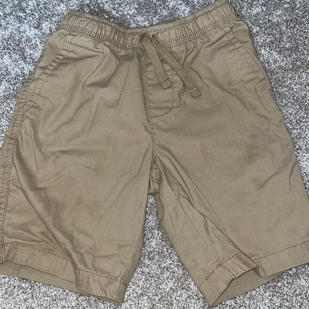 Boys khaki shorts size 6/7